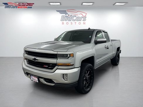 Used 2018 Chevrolet Silverado 1500 LT w/ All Star Edition image 1