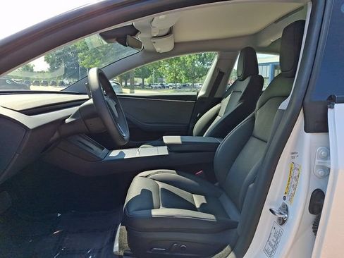 Used 2025 Tesla Model 3 Long Range RWD image 13