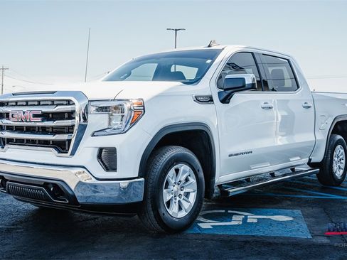 Used 2022 GMC Sierra 1500 SLE image 3