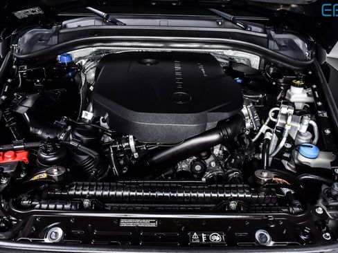 Used 2024 INEOS Grenadier Fieldmaster Edition image 12