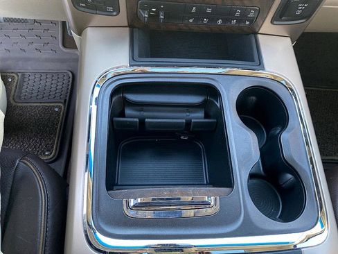 Used 2017 RAM 1500 Laramie Longhorn image 25