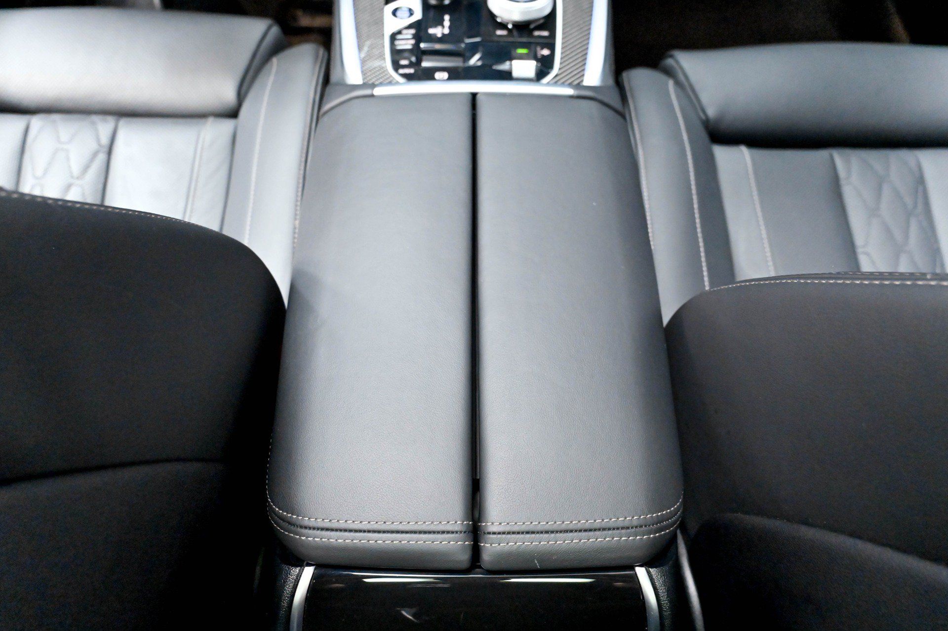 Used 2023 BMW ALPINA XB7 AWD/4WD image 38
