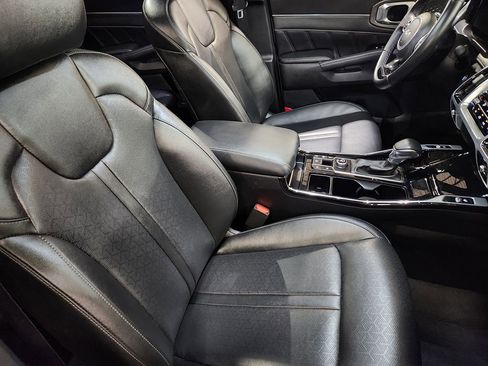 Used 2022 Kia Sorento SX image 31