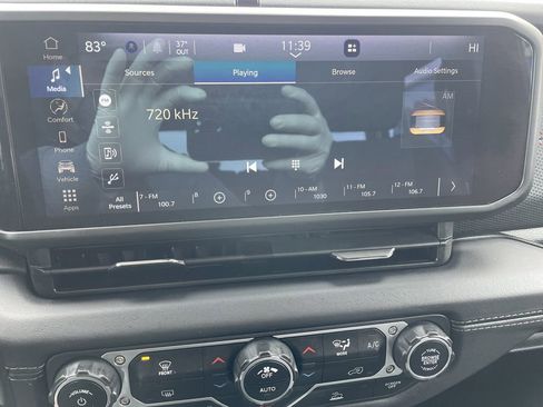 Certified 2025 Jeep Wrangler Unlimited Rubicon image 6