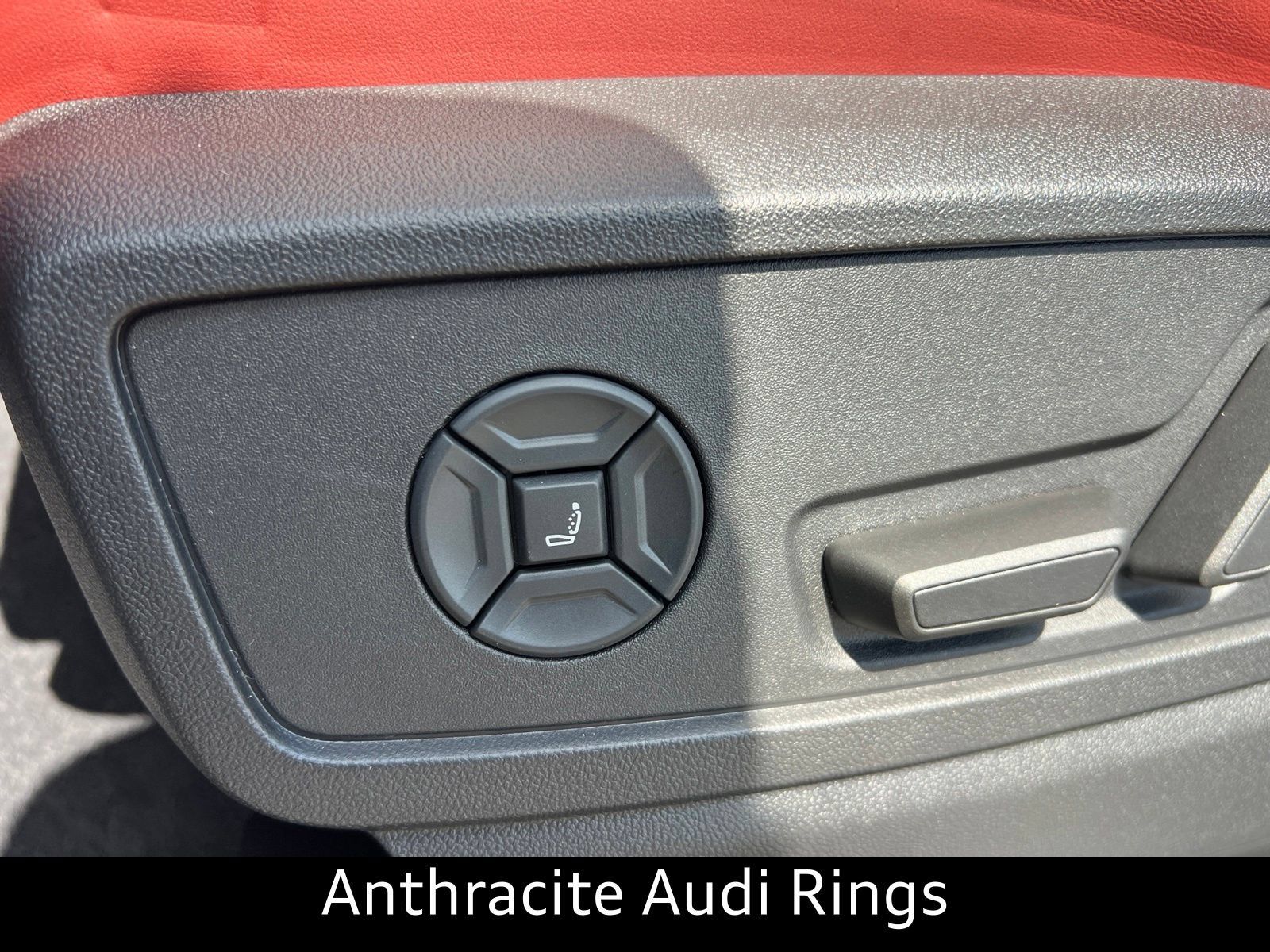 New 2026 Audi SQ5 Prestige AWD/4WD image 27