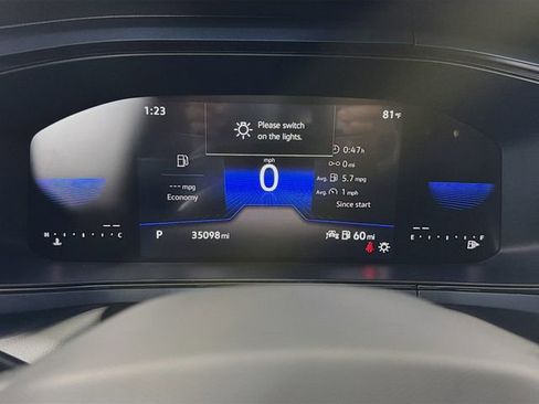 Used 2023 Volkswagen Taos SE image 13