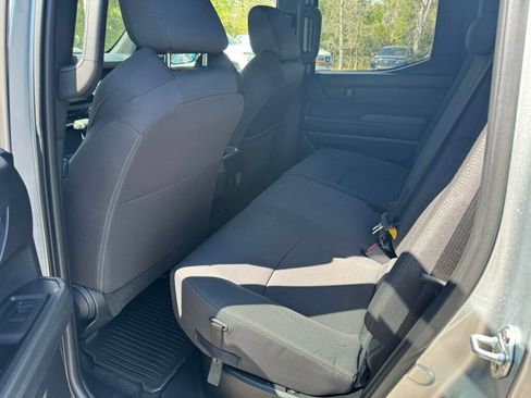 Used 2025 Toyota Tacoma SR5 image 7