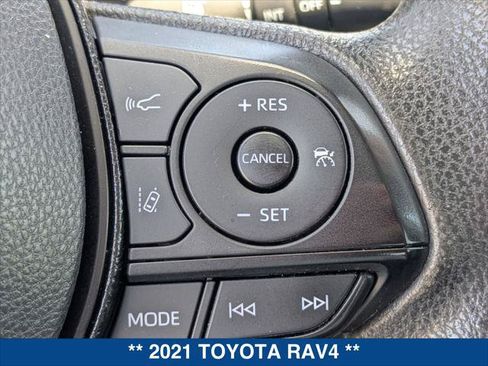 Used 2021 Toyota RAV4 XLE AWD/4WD image 14
