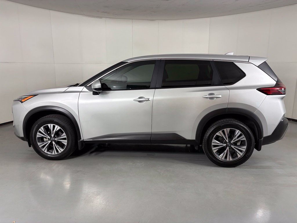 Used 2023 Nissan Rogue SV FWD image 5