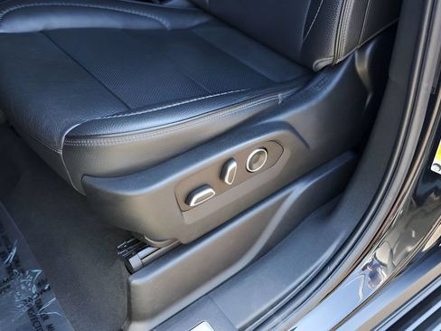 Used 2021 GMC Yukon Denali RWD image 11