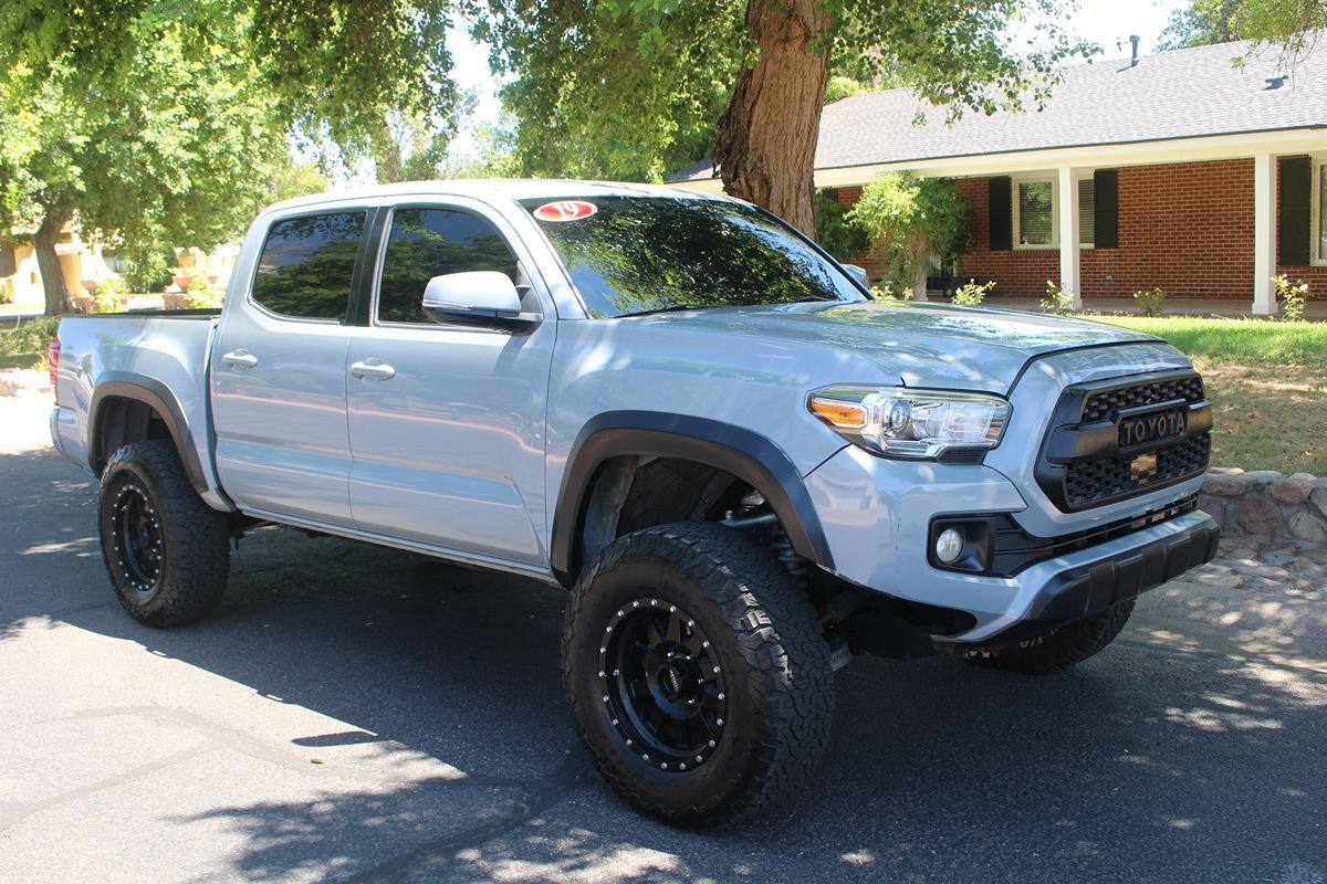 Used 2019 Toyota Tacoma TRD Off-Road AWD/4WD image 52