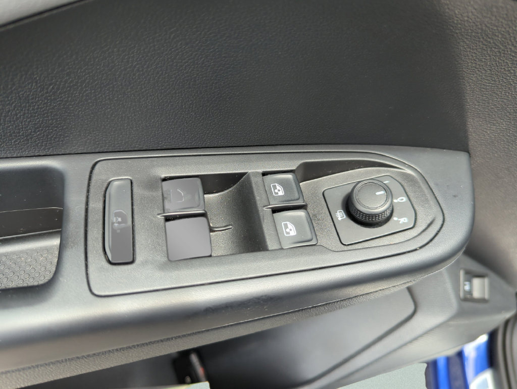 Used 2023 Volkswagen Taos SE FWD image 29