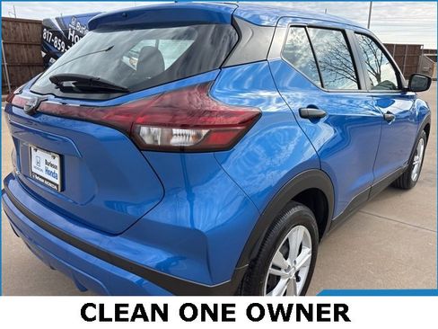 Used 2025 Nissan Kicks Play S image 3