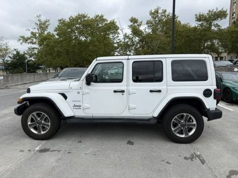 Used 2020 Jeep Wrangler Unlimited Sahara w/ LED Lighting Group AWD/4WD image 5