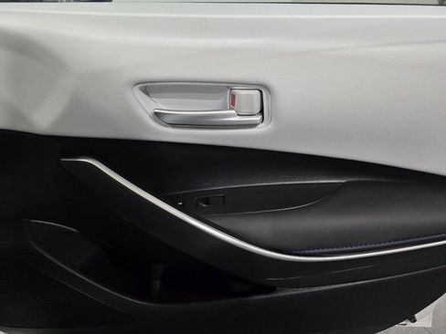 Used 2022 Toyota Corolla SE image 13