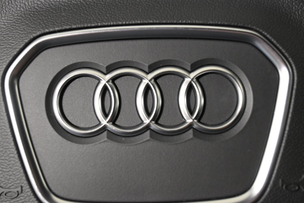 Used 2023 Audi S4 Premium Plus w/ Premium Plus Package AWD/4WD image 34