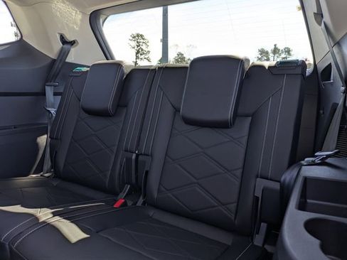 New 2026 Volkswagen Atlas SE image 14