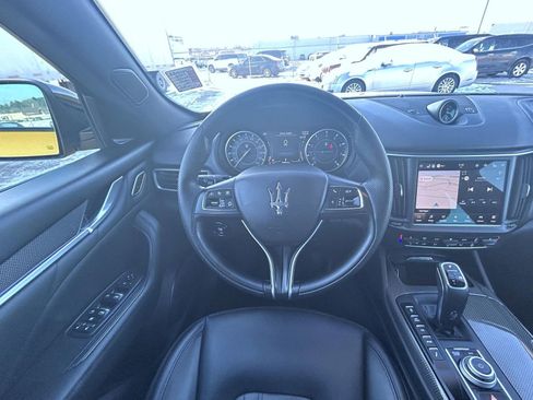Used 2022 Maserati Levante Modena AWD/4WD image 13