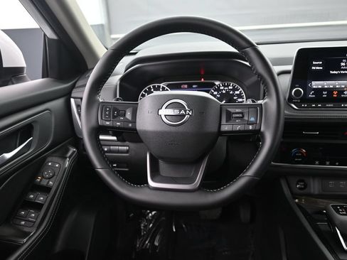 Used 2026 Nissan Rogue SV AWD/4WD image 30