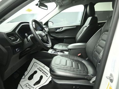 Certified 2024 Ford Escape Base w/ PHEV Premium Package image 9