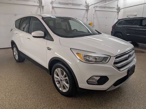 Used 2017 Ford Escape SE AWD/4WD image 5