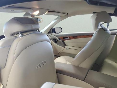 Used 2009 Mercedes-Benz SL 550 w/ Premium I Pkg image 7