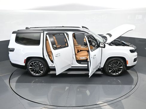 Used 2024 Jeep Grand Wagoneer Series III w/ Quick Order Packagew 28T image 70