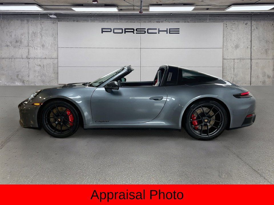 Certified 2026 Porsche 911 Targa 4 GTS AWD/4WD image 35