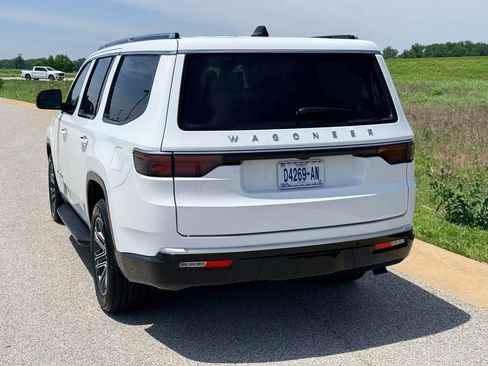 Used 2025 Jeep Wagoneer Series II AWD/4WD image 17