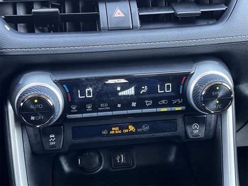 Used 2024 Toyota RAV4 XLE image 18