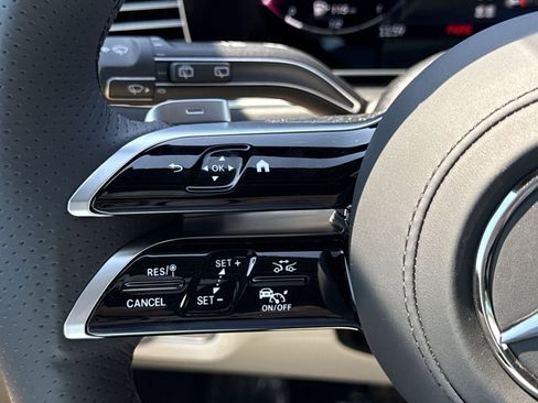 New 2026 Mercedes-Benz GLS 580 4MATIC image 26