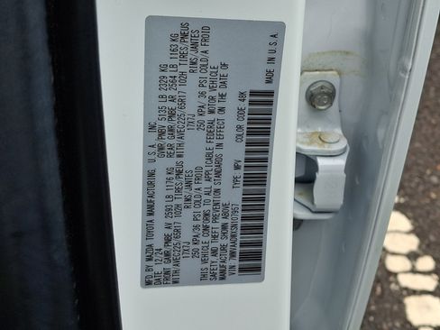 Certified 2025 MAZDA CX-50 AWD 2.5 Hybrid w/ Cargo Package image 29