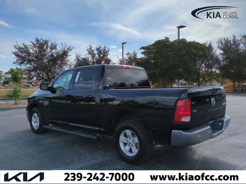 Used 2022 RAM 1500 Classic SLT w/ Electronics Convenience Group image 7