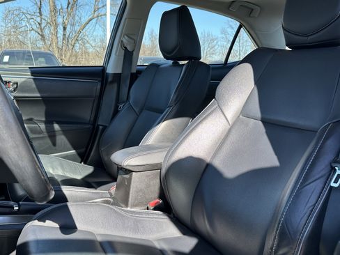 Used 2015 Toyota Corolla S Premium image 18