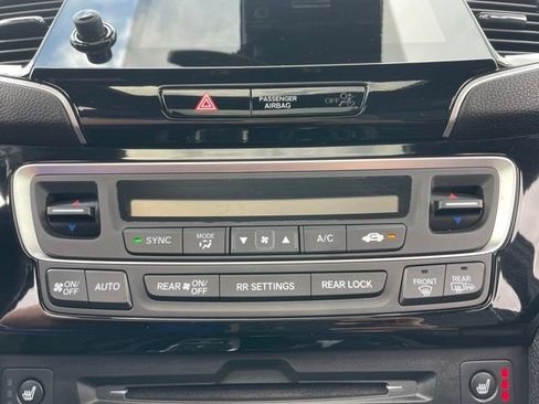 Used 2021 Honda Pilot Black Edition image 27