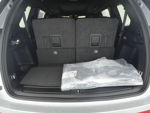 New 2025 Jeep Grand Cherokee L Limited image 5