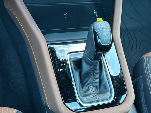 Used 2025 Subaru Forester Touring w/ Popular Package - Touring image 26