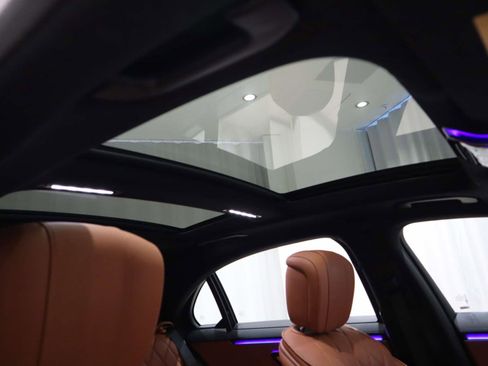 Used 2024 Mercedes-Benz S 580e 4MATIC Sedan image 19