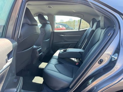 Used 2024 Toyota Camry SE image 13