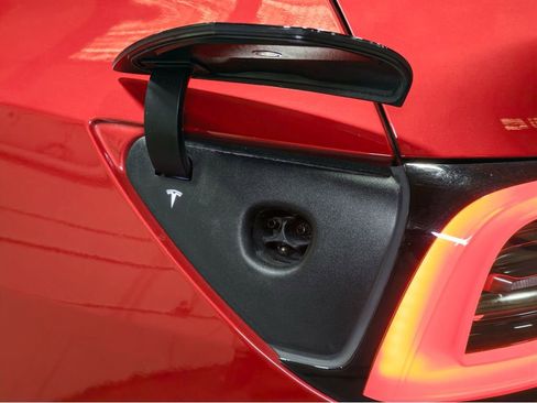 Used 2021 Tesla Model Y Long Range image 5