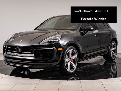 Certified 2023 Porsche Macan S AWD/4WD image 1