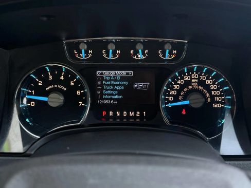 Used 2014 Ford F150 Lariat w/ Lariat Chrome Package image 15