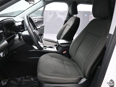 Certified 2021 Ford Explorer XLT image 9