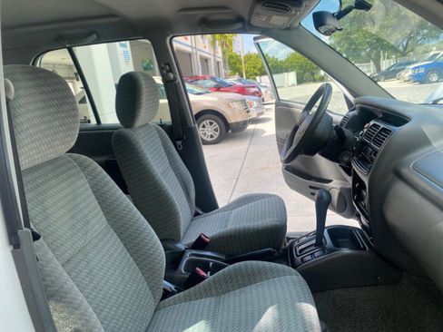 Used 2001 Suzuki Vitara JLS image 13