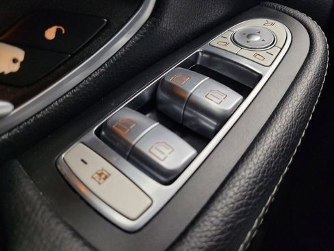 Used 2015 Mercedes-Benz C 300 4MATIC Sedan image 27
