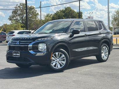 Used 2025 Mitsubishi Outlander ES
