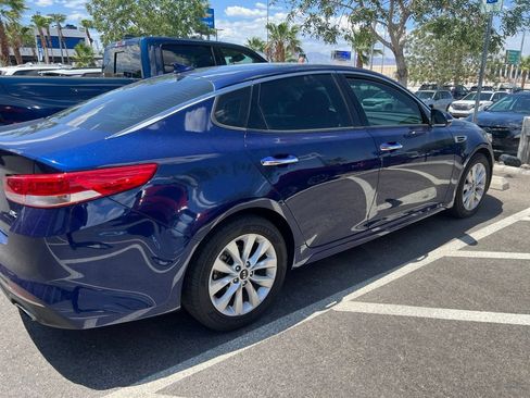Used 2017 Kia Optima EX FWD image 7