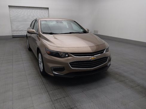 Used 2018 Chevrolet Malibu LT w/ Driver Confidence Package FWD image 14