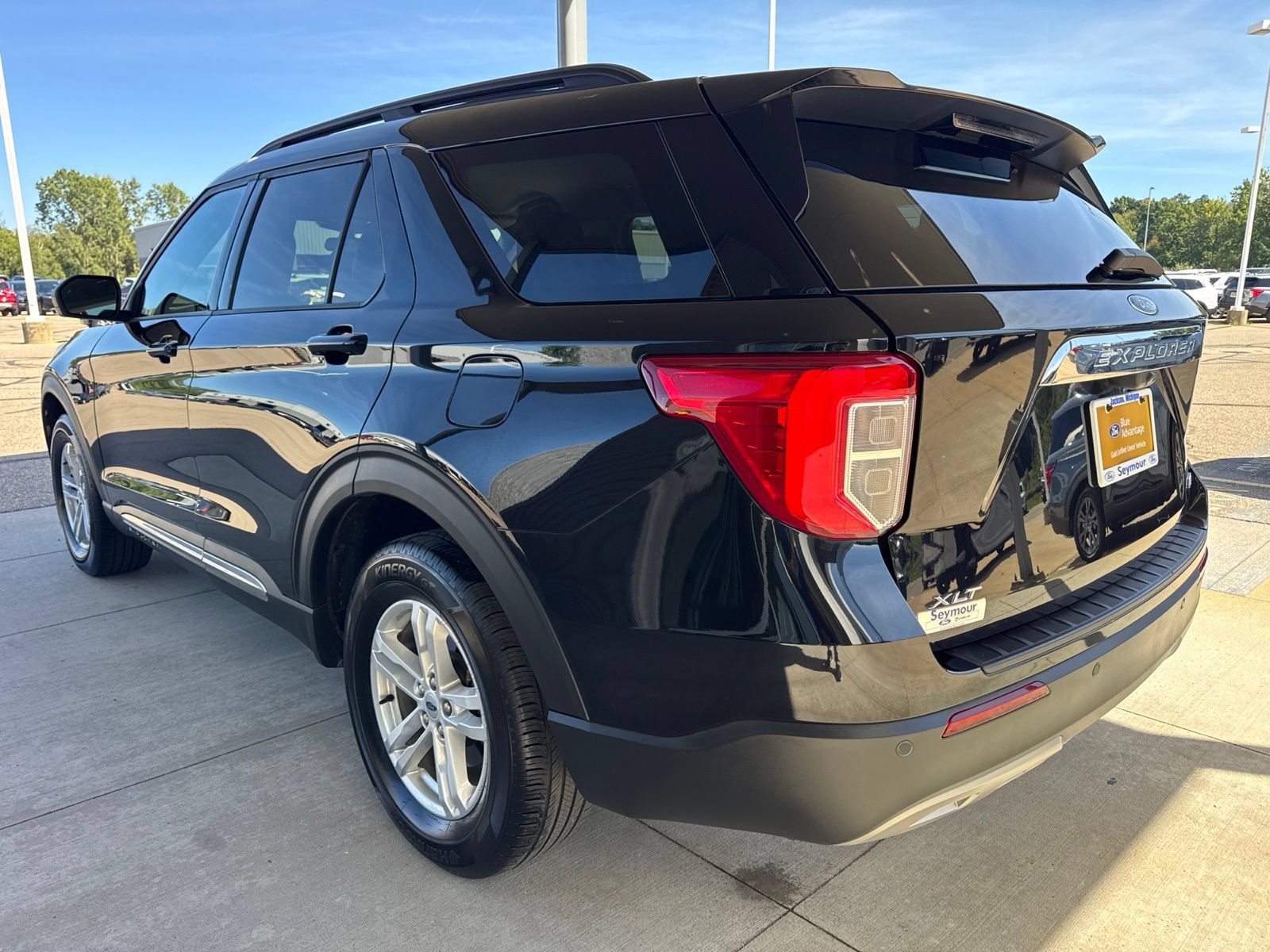 Certified 2024 Ford Explorer XLT w/ Equipment Group 202A AWD/4WD image 5
