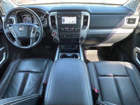 Used 2016 Nissan Titan PRO-4X w/ Pro-4x Convenience Package image 30